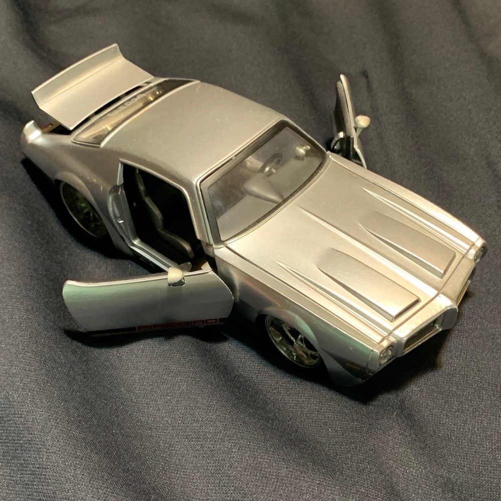 Metallic Silver Diecast Model Car with Opening Features